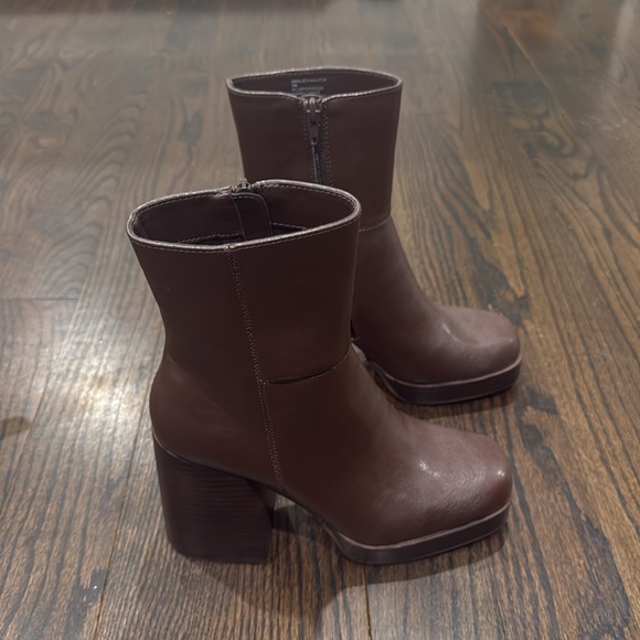 Madden Girl Amalie Bootie - dark brown / chocolate brown - women’s 7 - Picture 6 of 9